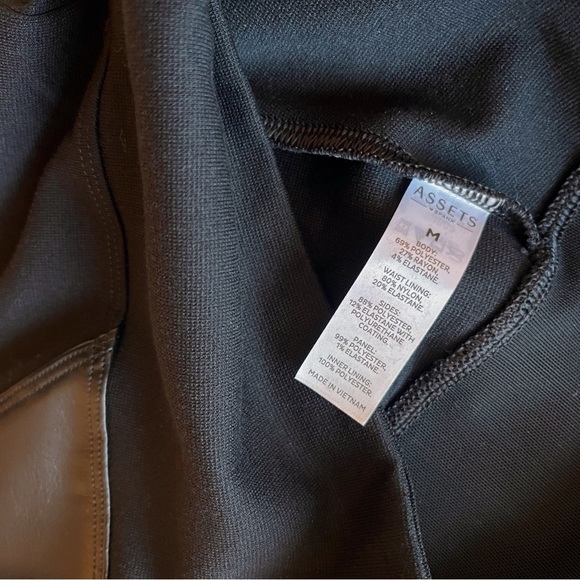 Assets by SPANX NEW Moto Shaping Leggings Size Medium in Black - Picture 15 of 16